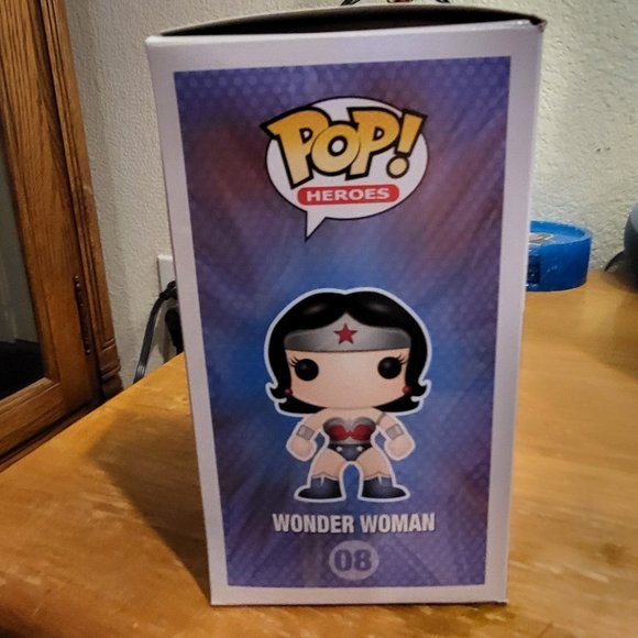 DC Universe Wonder Woman PX Exclusive Funko Pop - Picture 4 of 11